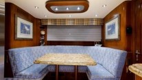 BAMA BREEZE -  Galley Dinette